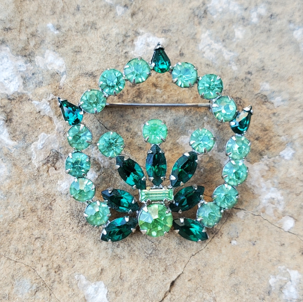 Vintage rhinestone brooch